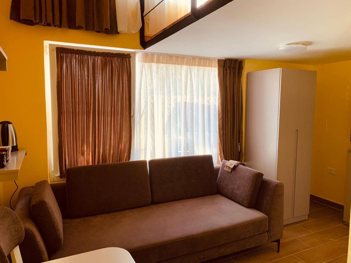 Auto Tana Guest House Tiranë Ngoại thất bức ảnh